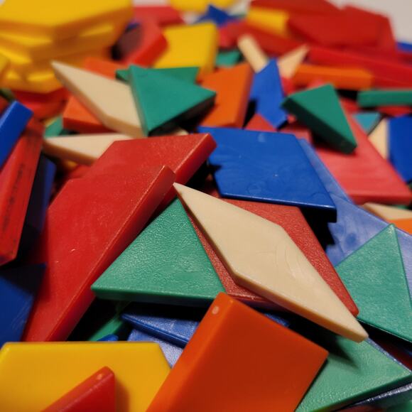 900 Plastic Pattern Blocks Math Manipulatives Shapes Geometry Homeschool Teacher - Picture 9 of 16
